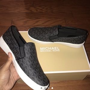 Black Micheal Kors dress shoes!